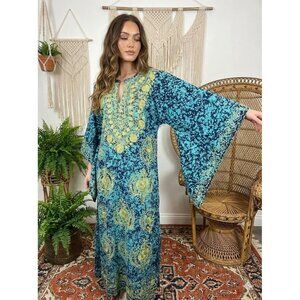Vintage 1970s Pakistan Embroidered Kaftan Angel Wing Sleeve Boho Pake Muu Medium